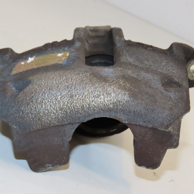 Etrier de frein avant droit occasion PEUGEOT 206 CC Phase 1 10-2000->03-2007 1.6i 109ch 4400P3 2