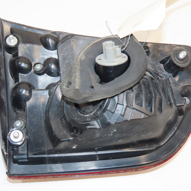 Feu arrière intérieur droit occasion PEUGEOT 4007 Phase 1 07-2007->03-2013 2