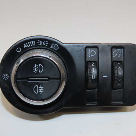 Interrupteur commande de phares occasion CHEVROLET CRUZE Phase 1 03-2009->... 13243590