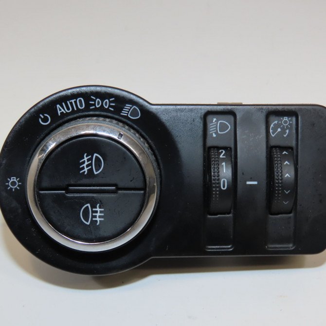 Interrupteur commande de phares occasion CHEVROLET CRUZE Phase 1 03-2009->... 13243590 1
