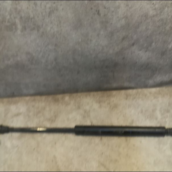 Verin droit hayon occasion FORD FIESTA III Phase 1 03-1989->01-1994 1.8 D 1