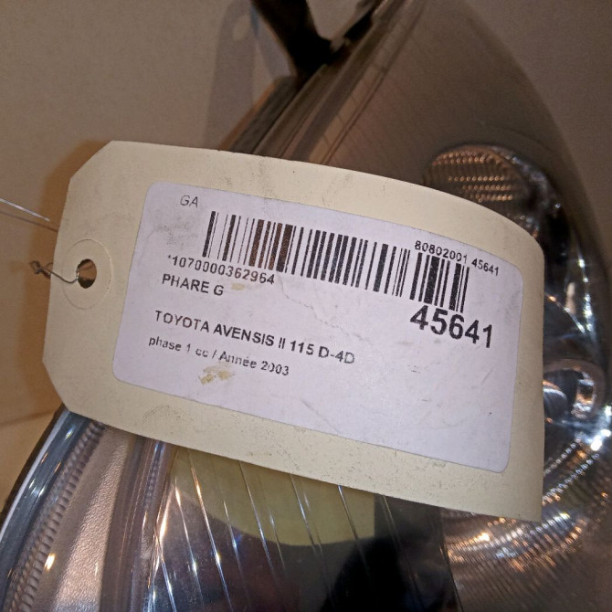 Phare gauche occasion TOYOTA AVENSIS II phase 1 05-2003->08-2006 115 D-4D 8117005191 4