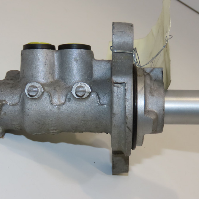 Maitre cylindre occasion SUZUKI SPLASH Phase 1 03-2008->12-2012 1.3 CDTI 75ch 2