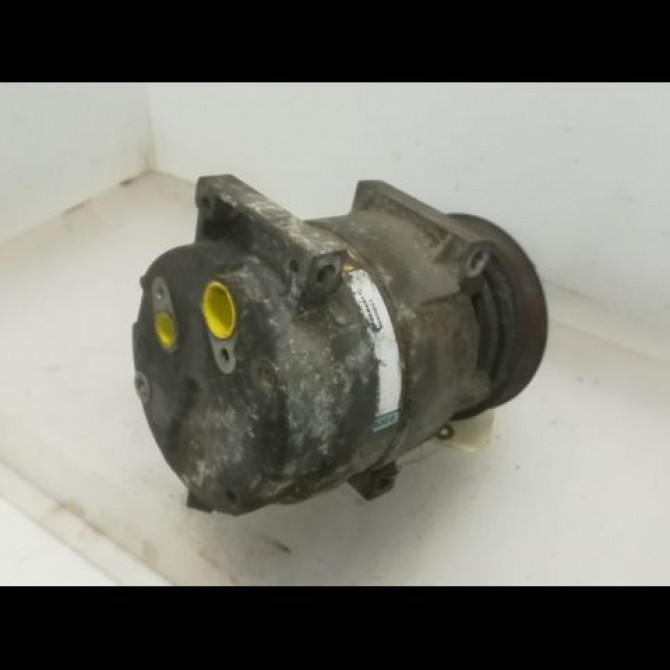 Compresseur air conditionne occasion RENAULT LAGUNA II Phase 1 11-2000->03-2005 1.9 DCI 100ch 8200021822 2