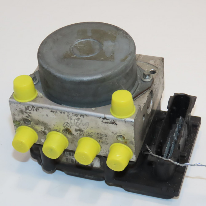 Unité hydraulique ABS occasion RENAULT SCENIC II Phase 2 09-2006->04-2009 1.6i 16v 7701067590 1