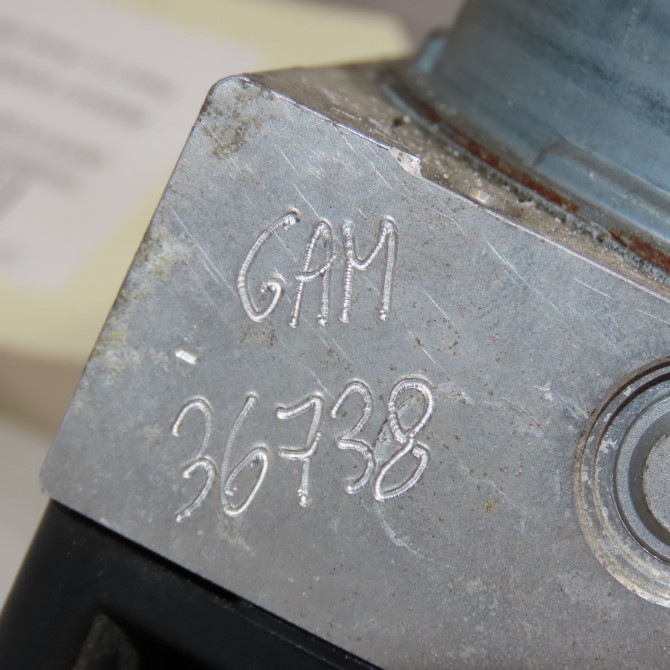 Unité hydraulique ABS occasion RENAULT SCENIC II Phase 2 09-2006->04-2009 1.6i 16v 7701067590 5