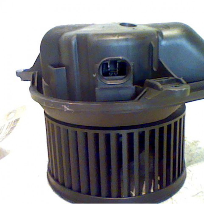 Ventilateur de chauffage occasion RENAULT MEGANE I Phase 2 03-1999->06-2003 1.4i 16v 7701206252 2
