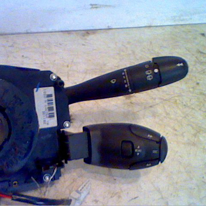 Bloc commodos occasion PEUGEOT 307 6242P3 2