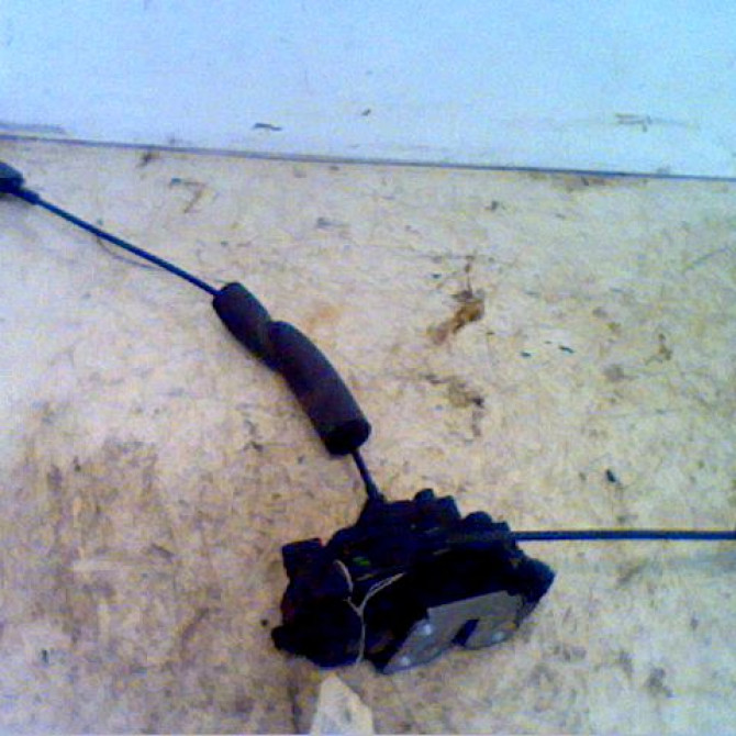 Serrure porte arg occasion RENAULT MEGANE III Phase 2 01-2012->06-2014 1.5 DCI 90ch 825030001R 1