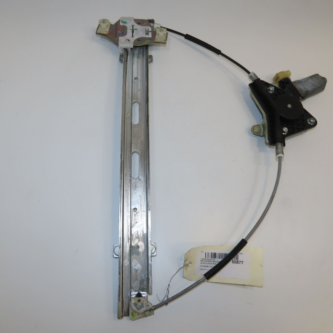 Mecanisme + moteur lève-glace avant droit occasion HYUNDAI I 10 I Phase 1 04-1995->04-1999 1.2i 90ch 824040X010 1