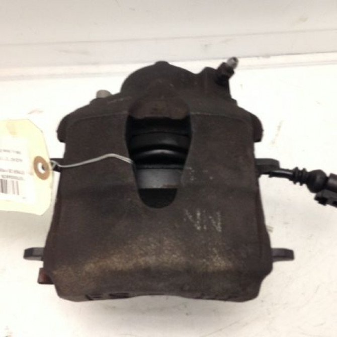 Etrier de frein avant gauche occasion AUDI A3 II Phase 1 06-2003->06-2008 1.9 TDi 8P0615123A 1