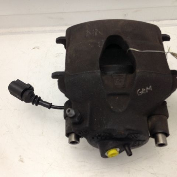 Etrier de frein avant gauche occasion AUDI A3 II Phase 1 06-2003->06-2008 1.9 TDi 8P0615123A 2