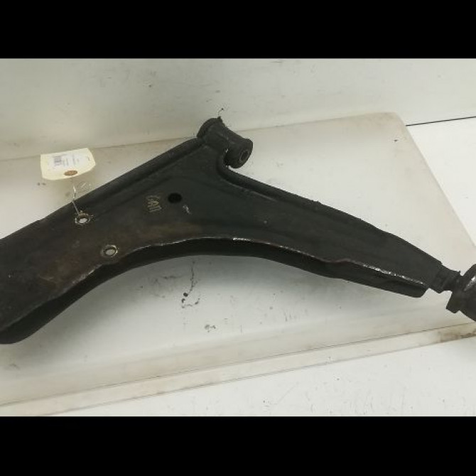 Triangle inf avd occasion VOLKSWAGEN GOLF II 2