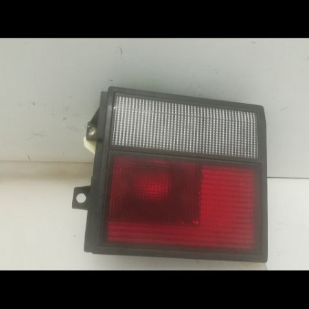 Feu arrière intérieur droit occasion RENAULT 21 Phase 1 01-1986->06-1989 TD 7701032021