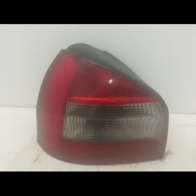 Feu arrière gauche occasion AUDI A3 I Phase 1 09-1996->10-2000 1.9 TDi 110ch 8L0945095A 1