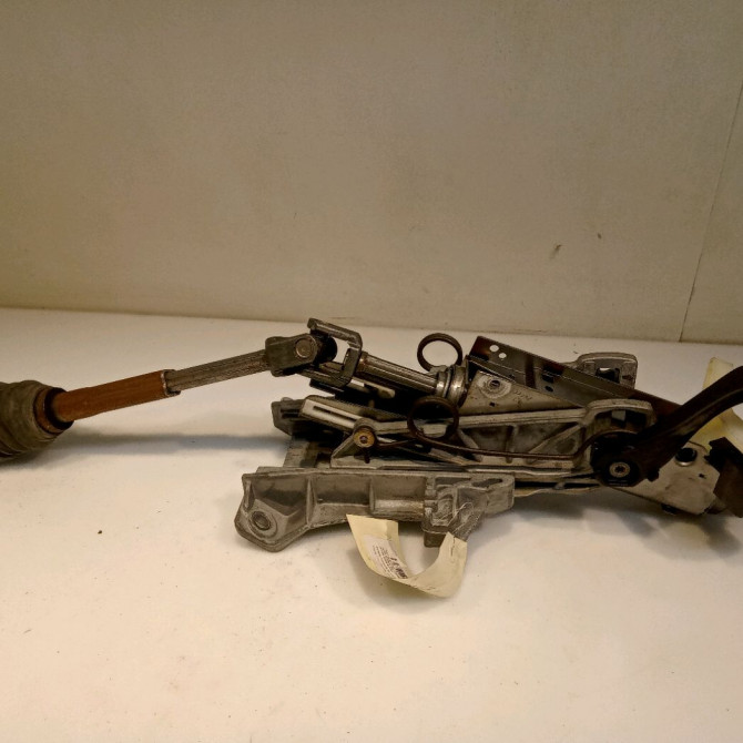 Colonne de direction non assistee occasion FORD FOCUS III Phase 1 01-2011->04-2015 1.6 TDCI 115ch 2390124 1