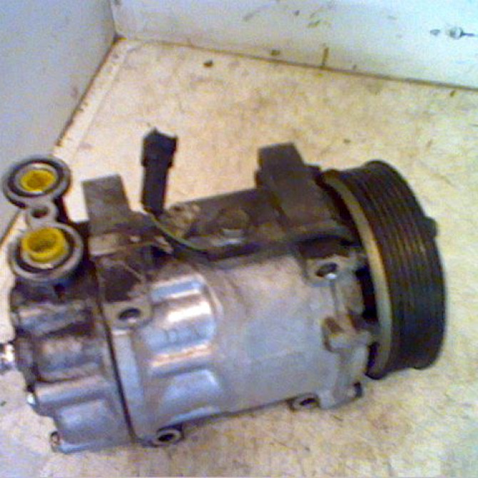 Compresseur air conditionne occasion FORD FIESTA V Phase 2 10-2005->10-2008 1.6 TDCI 1334194 3