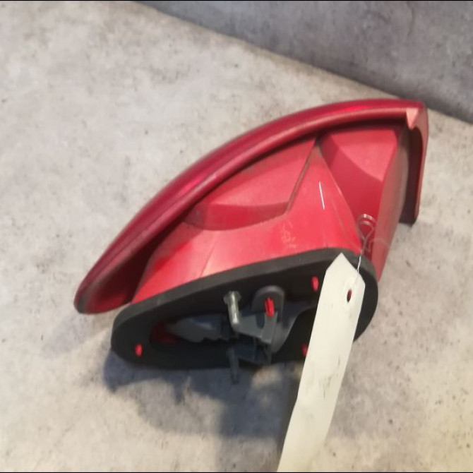 Feu arrière droit occasion ALFA ROMEO 147 Phase 1 09-2000->09-2004 1.6 T S 120ch 46556347 2