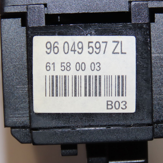 Commande essuie glace occasion PEUGEOT 206 Phase 1 09-1998->03-2009 1.9 D 4