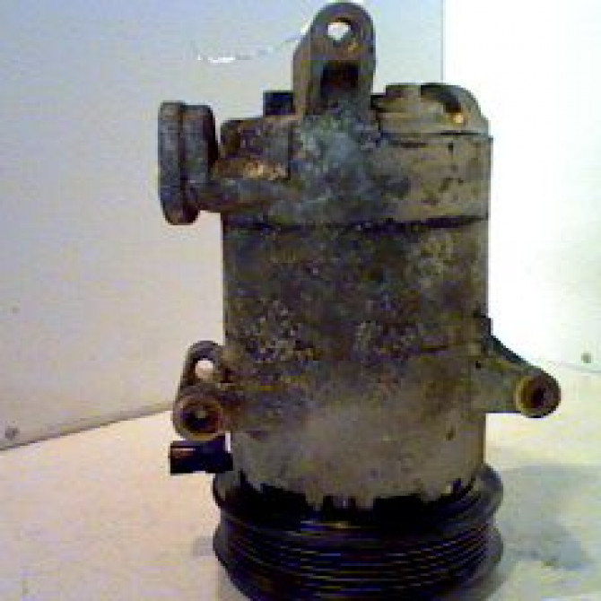 Compresseur air conditionne occasion RENAULT VELSATIS Phase 1 01-2002->04-2005 8200678509 2