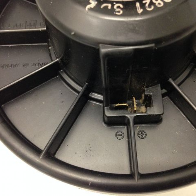 Ventilateur de chauffage occasion TOYOTA YARIS I Phase 1 04-1999->03-2003 1.0 871030D020 3