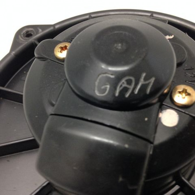 Ventilateur de chauffage occasion TOYOTA YARIS I Phase 1 04-1999->03-2003 1.0 871030D020 4