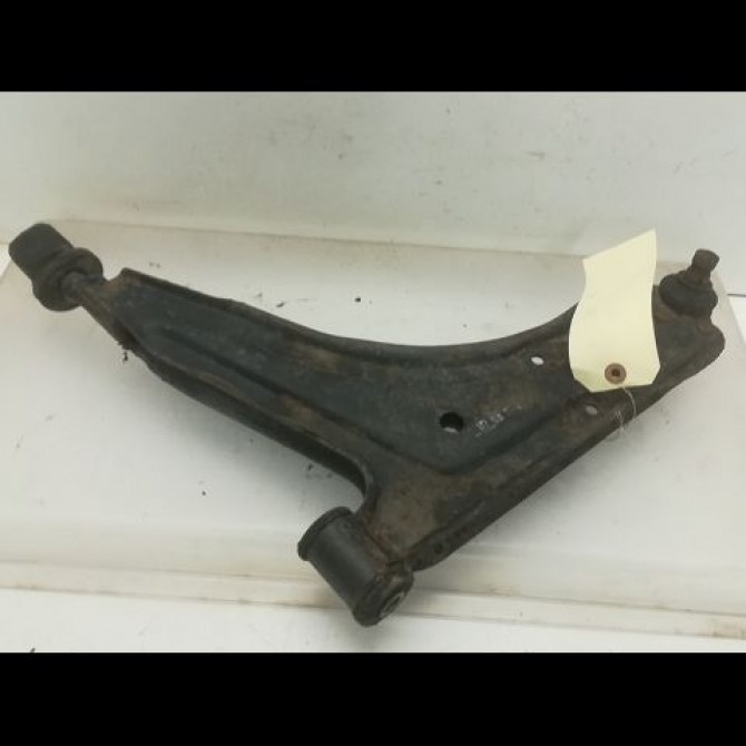 Triangle inf avg occasion VOLKSWAGEN GOLF II 1