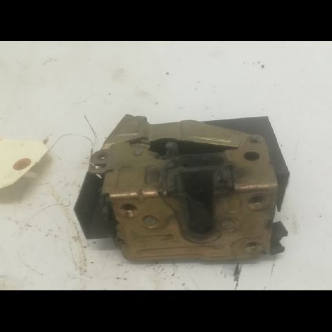 Serrure porte arg occasion RENAULT MEGANE I Phase 1 11-1995->03-1999 1.9 D 7701469182 1