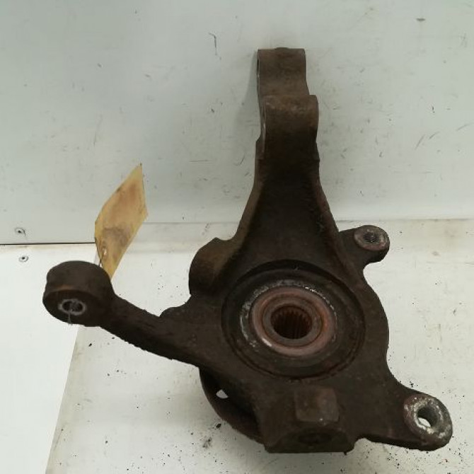 Moyeu avg occasion RENAULT LAGUNA I Phase 1 01-1994->04-1998 2.2 D 7701205780 2