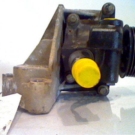 Pompe direction assistee occasion FORD FIESTA V Phase 1 09-2002->10-2005 1.4i 1666077