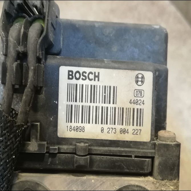 Unité hydraulique ABS occasion OPEL CORSA III Phase 1 10-2000->08-2003 1.0i 12v 93172000 3