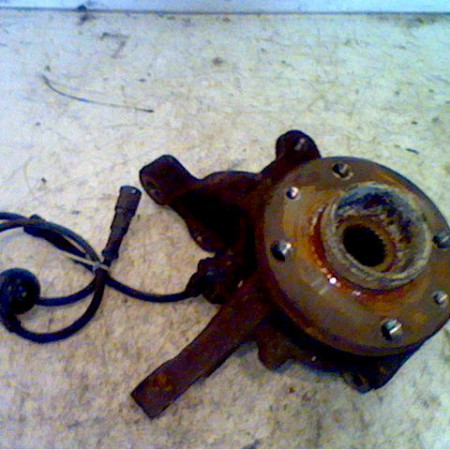 Moyeu avd occasion RENAULT MEGANE I Phase 2 03-1999->06-2003 1.9 DCI 7701205779