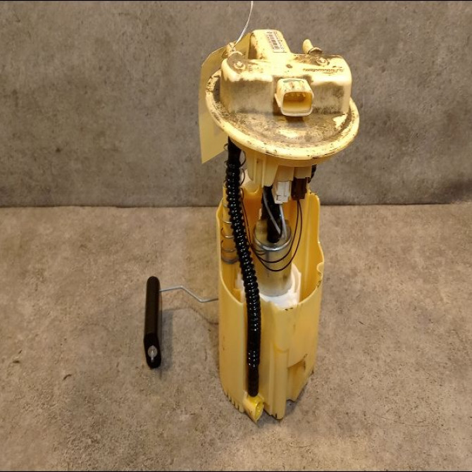 Pompe à carburant immergée occasion RENAULT CLIO IV Phase 1 07-2012->... 1.5 DCI 90ch 172020299R 1