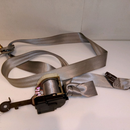 Ceinture avant droite occasion RENAULT CLIO II Phase 2 06-2001->07-2006 1.4 16v 8200081642