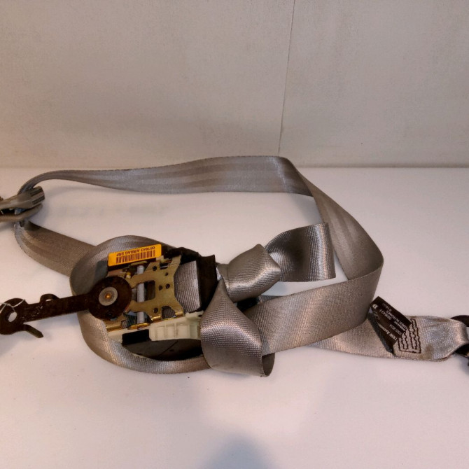 Ceinture avant droite occasion RENAULT CLIO II Phase 2 06-2001->07-2006 1.4 16v 8200081642 2