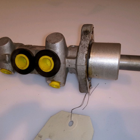 Maitre cylindre occasion RENAULT CLIO II Phase 2 06-2001->07-2006 1.4 16v 7701206313