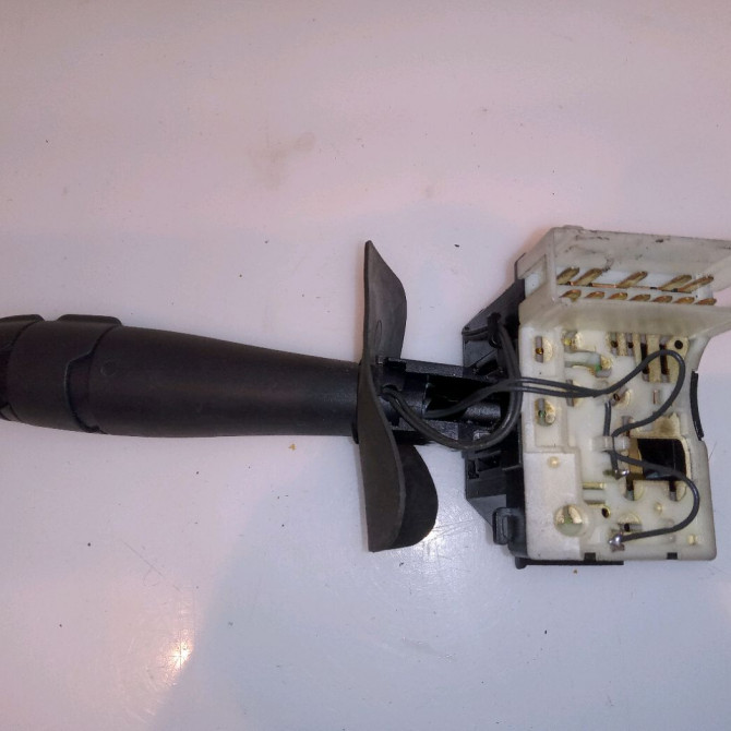 Commande essuie glace occasion RENAULT CLIO II Phase 2 06-2001->07-2006 1.4 16v 2