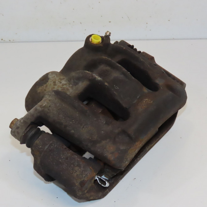 Etrier de frein avant gauche occasion FORD TRANSIT III Phase 1 08-2000->09-2006 2.0 TD 16v 100ch 4055820 2