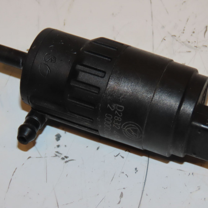 Pompe lave-glace avant occasion 2