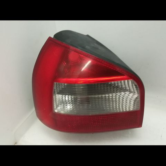 Feu arrière gauche occasion AUDI A3 I Phase 2 10-2000->06-2003 1.9 TDi 8v 110ch 8L0945095B 1