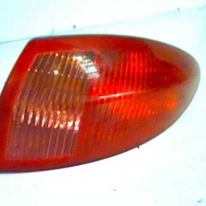 Feu arrière droit occasion ALFA ROMEO 147 Phase 1 09-2000->09-2004 46556347 1