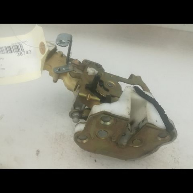 Serrure porte ard occasion TOYOTA YARIS I Phase 1 04-1999->03-2003 1.3 6933052010 1