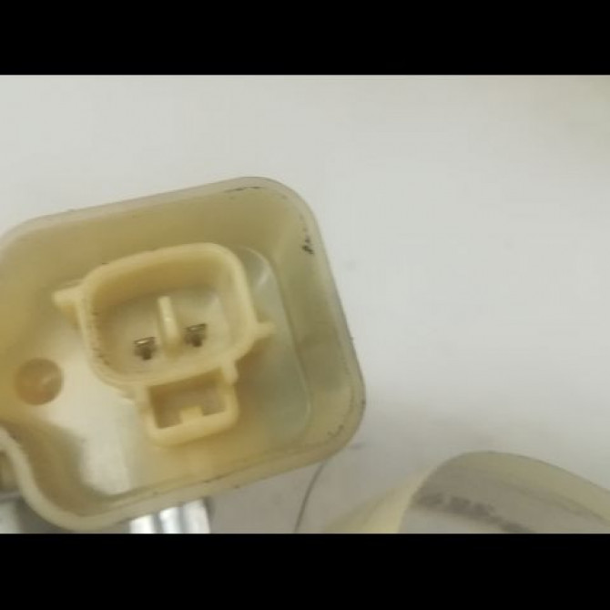 Serrure porte ard occasion TOYOTA YARIS I Phase 1 04-1999->03-2003 1.3 6933052010 3