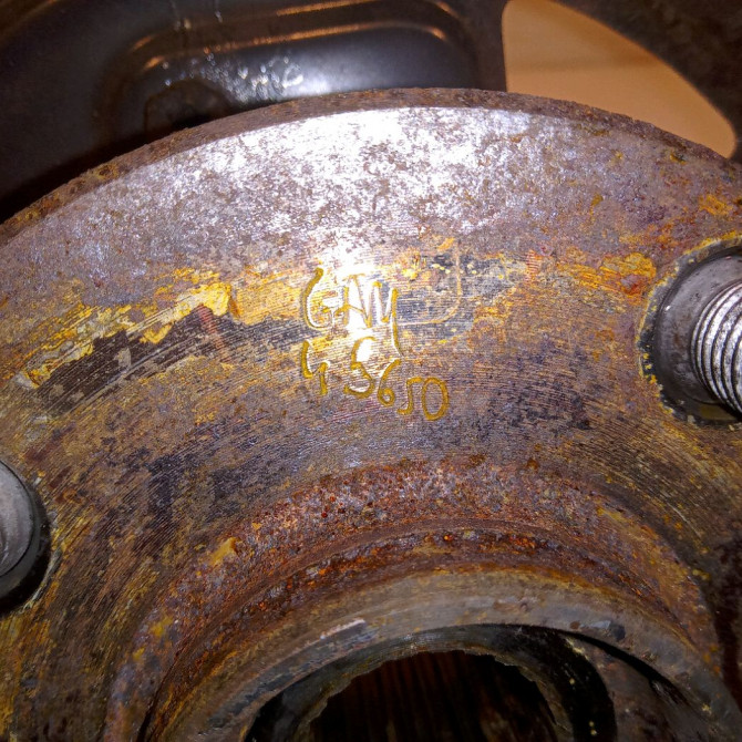 Moyeu avg occasion TOYOTA YARIS II Phase 1 12-2005->11-2009 1.0i 69ch 435020D100 3