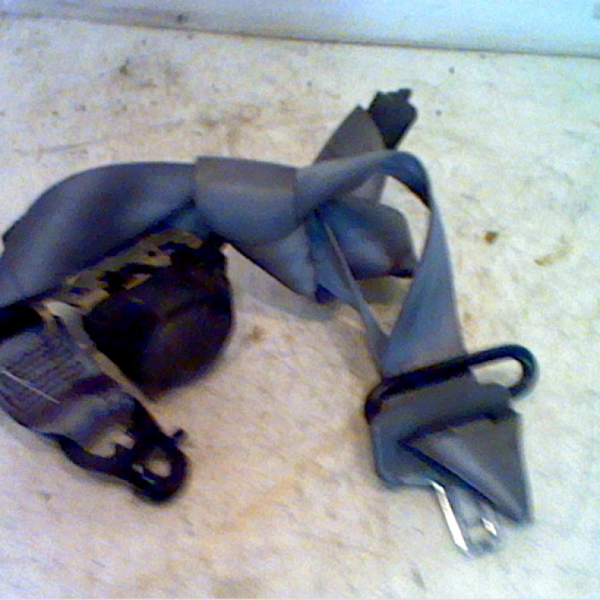 Ceinture arrière gauche occasion RENAULT CLIO I Phase 3 03-1996->08-1998 7701469699 1