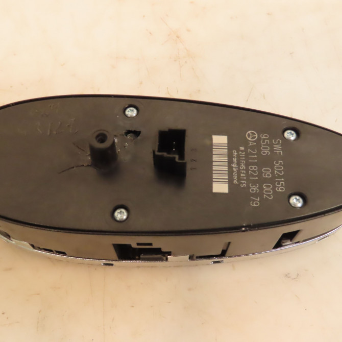 Commande lève-glace porte avant gauche occasion MERCEDES CLASSE CLS Phase 1 04-1995->04-1999 320 CDI 224ch 21182136797167 2