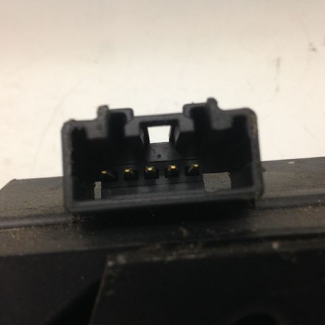 Serrure hayon occasion FORD CMAX I Phase 1 09-2003->03-2007 2.0 TDCI 135ch 1570448 3