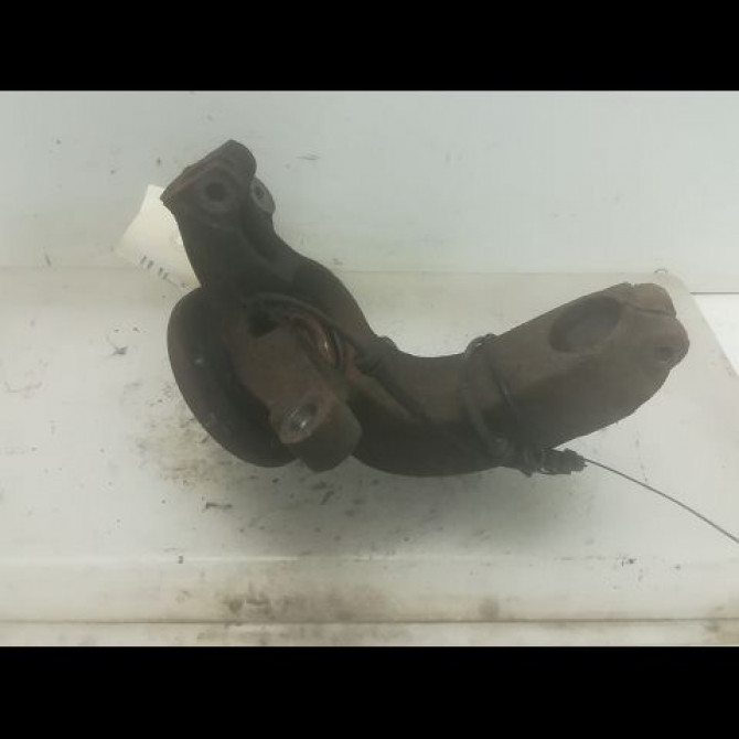 Moyeu avd occasion RENAULT MEGANE II Phase 2 01-2006->06-2009 1.6i 16v 110ch 402101554R 1