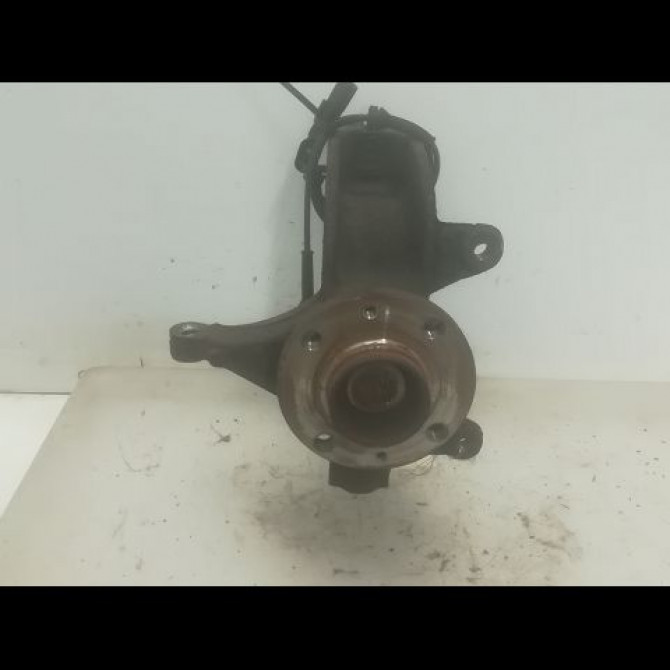 Moyeu avd occasion RENAULT MEGANE II Phase 2 01-2006->06-2009 1.6i 16v 110ch 402101554R 2