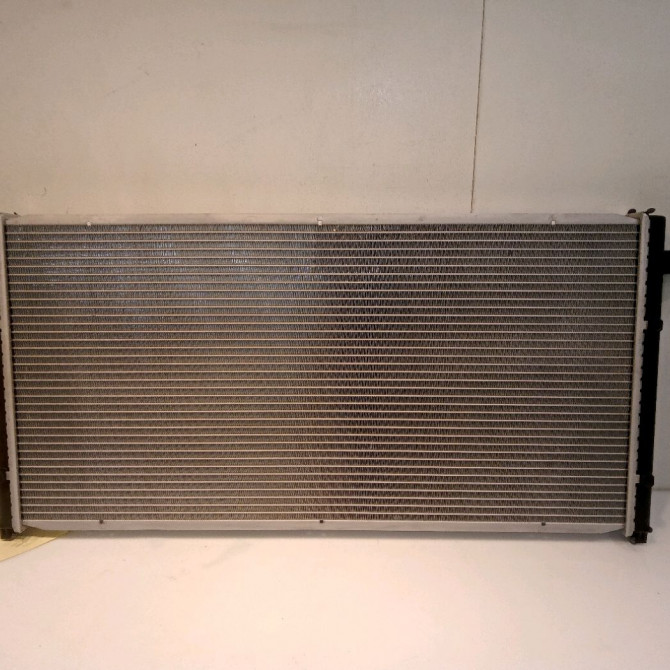 Radiateur occasion VOLKSWAGEN PASSAT III Phase 2 11-1993->09-1996 1.8i 90ch 2